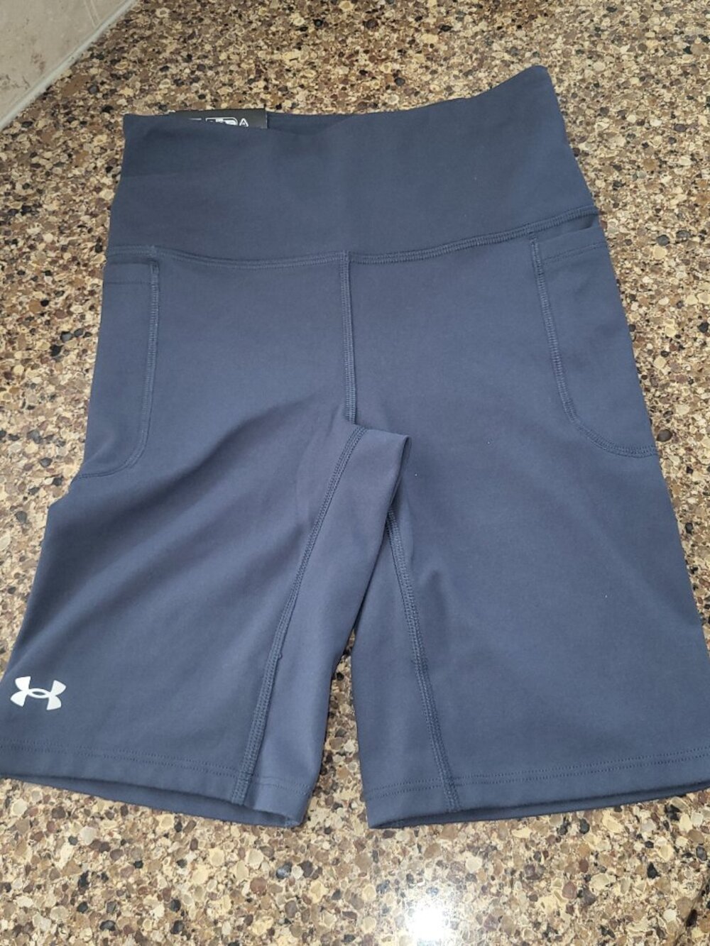 NWT Under Armour Womens Motion Fitted high rise workout gym Bike Short XS